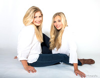 _DSC0105CharlotteAndHenriette-Edit